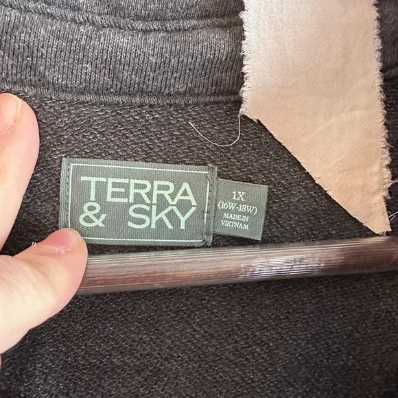 Terra & Sky Charcoal Button-Up Shacket - Picture 3 of 3